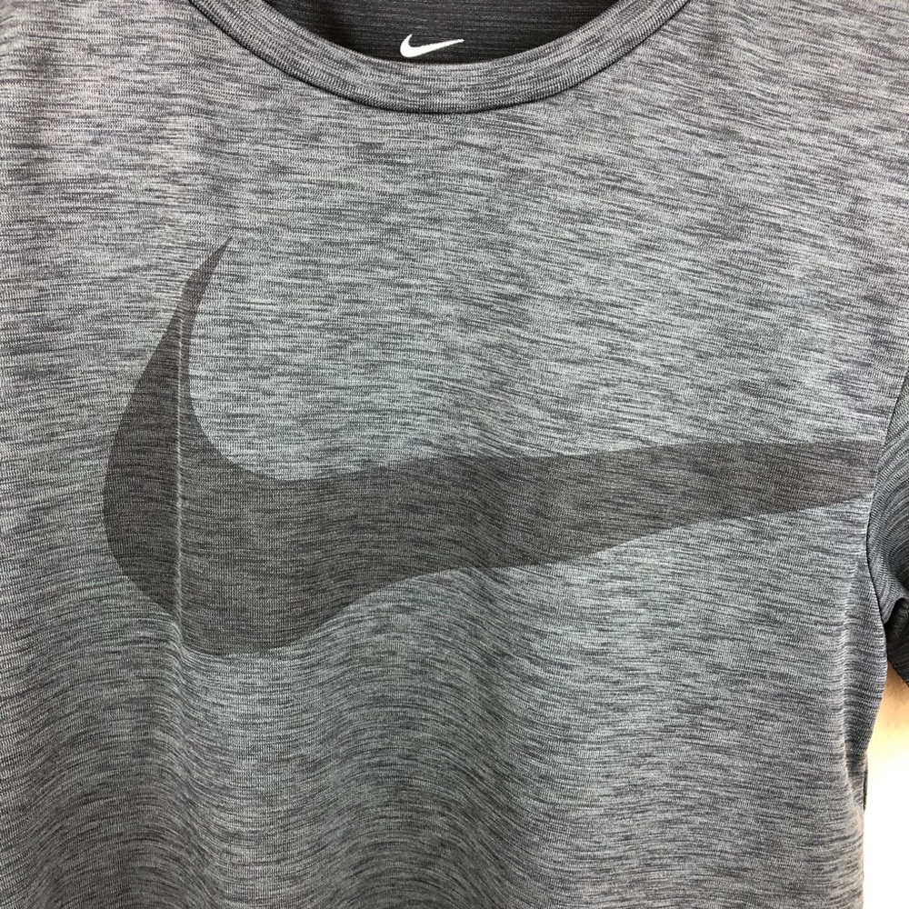 Nike Boys Dri Fit Tshirt, Gray Large - Picture 9 of 9